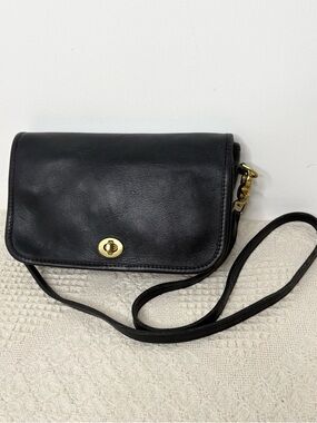 80s Vintage Coach Pocket Purse 9755 Black Leather Crossbody Convertible Clutch